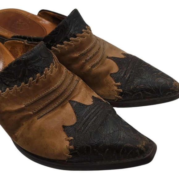 Ariat Black and Brown Women's Shoes - Picture 11 of 15